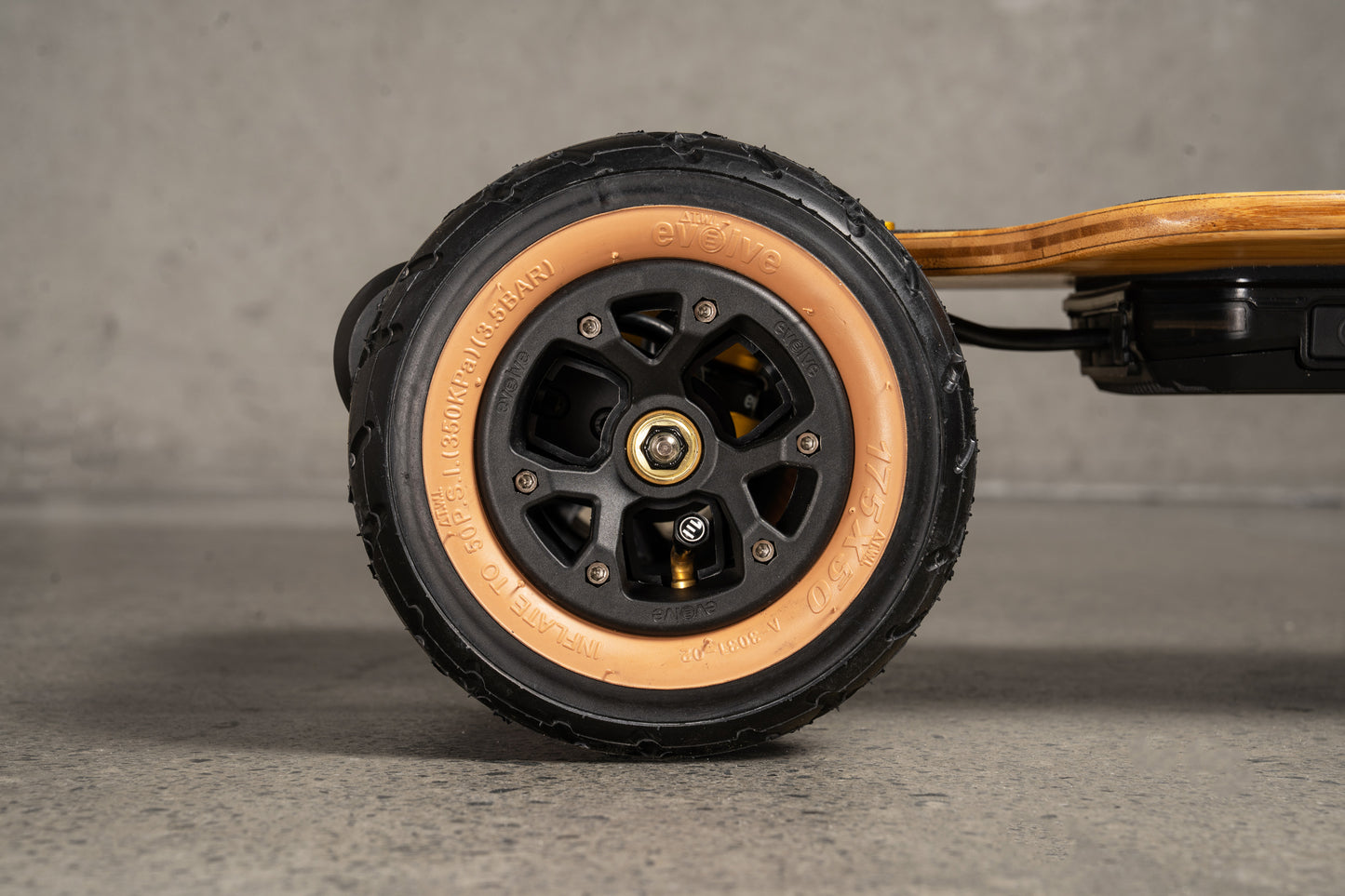 Bamboo GTR AT